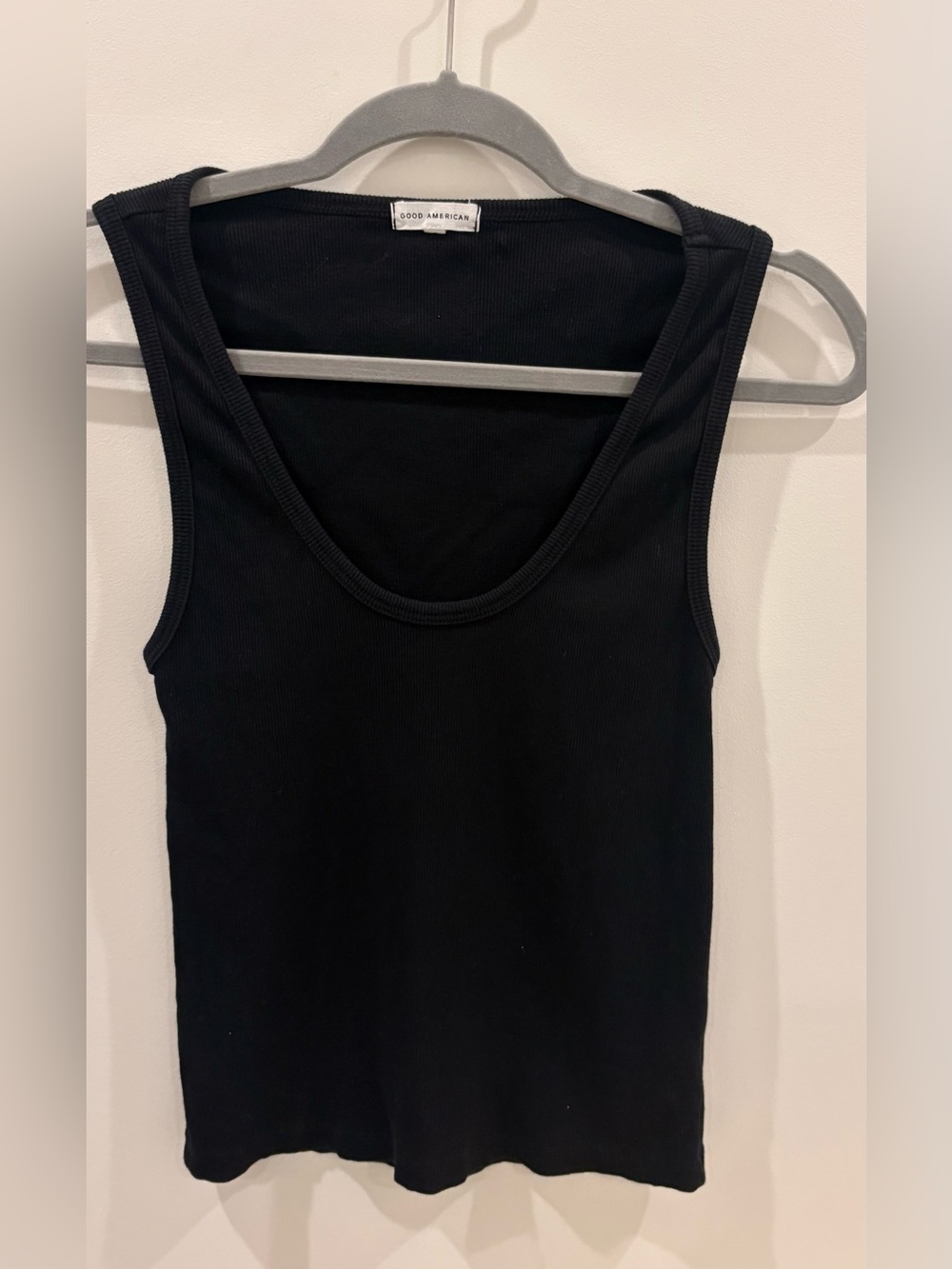 Good American Black Ribbed Scoop Neck Tank